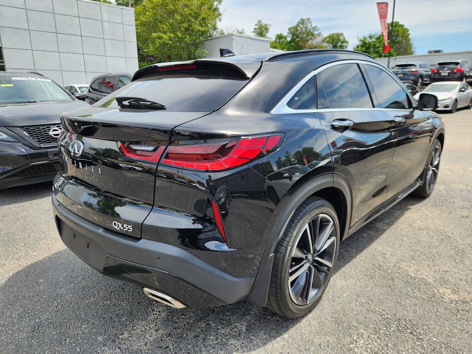 Certified 2023 INFINITI QX55 Luxe w/ Cargo Package AWD/4WD image 4