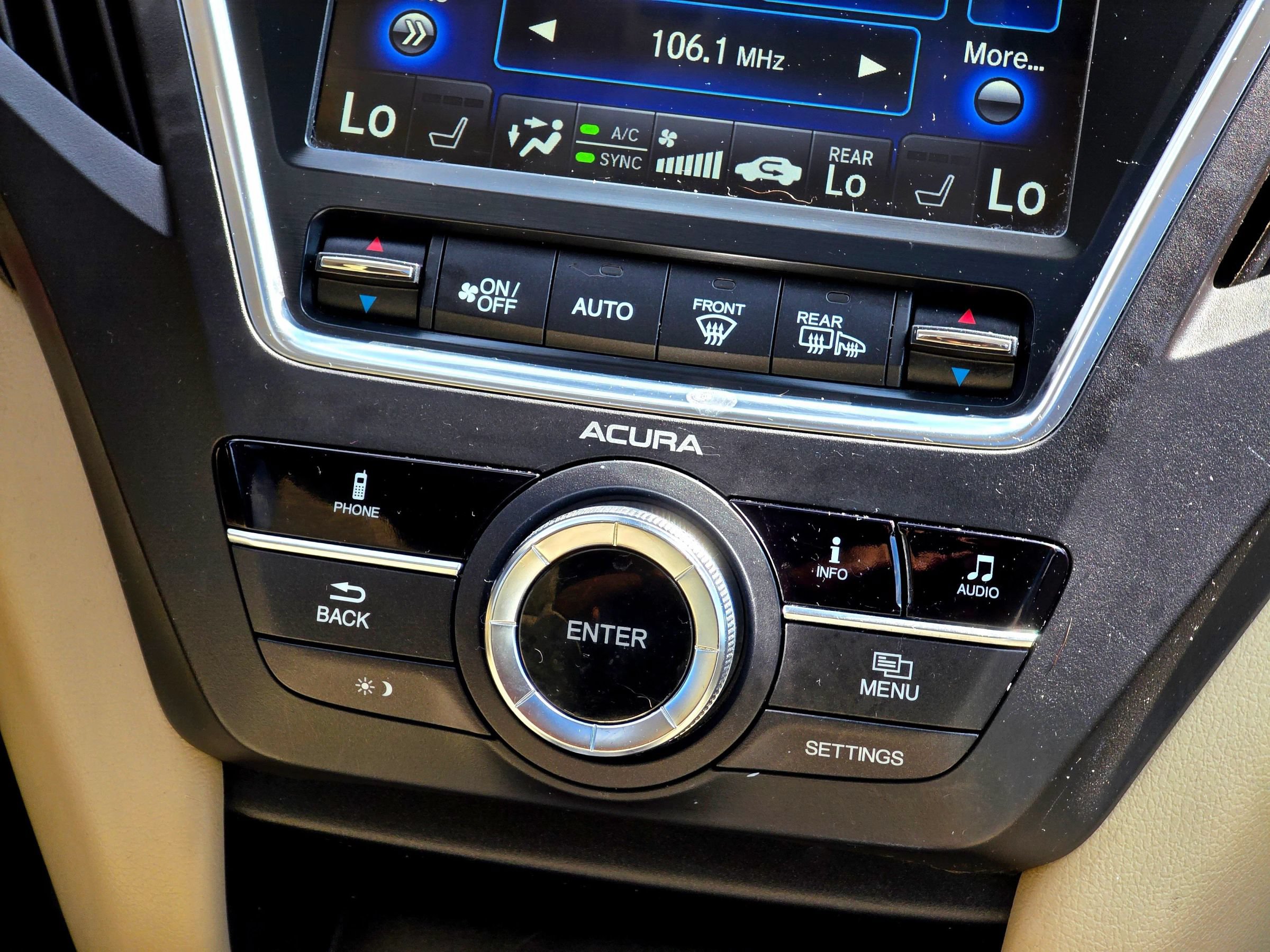 Used 2017 Acura MDX SH-AWD image 23
