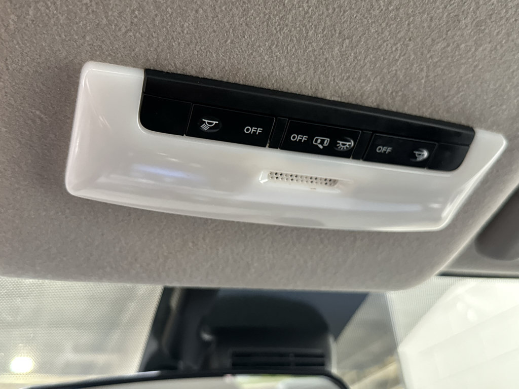 Used 2024 Nissan Versa SV FWD image 27