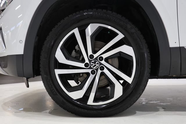 Used 2020 Volkswagen Atlas Cross Sport SEL Premium w/ Cross Sport MDO Package AWD/4WD image 11