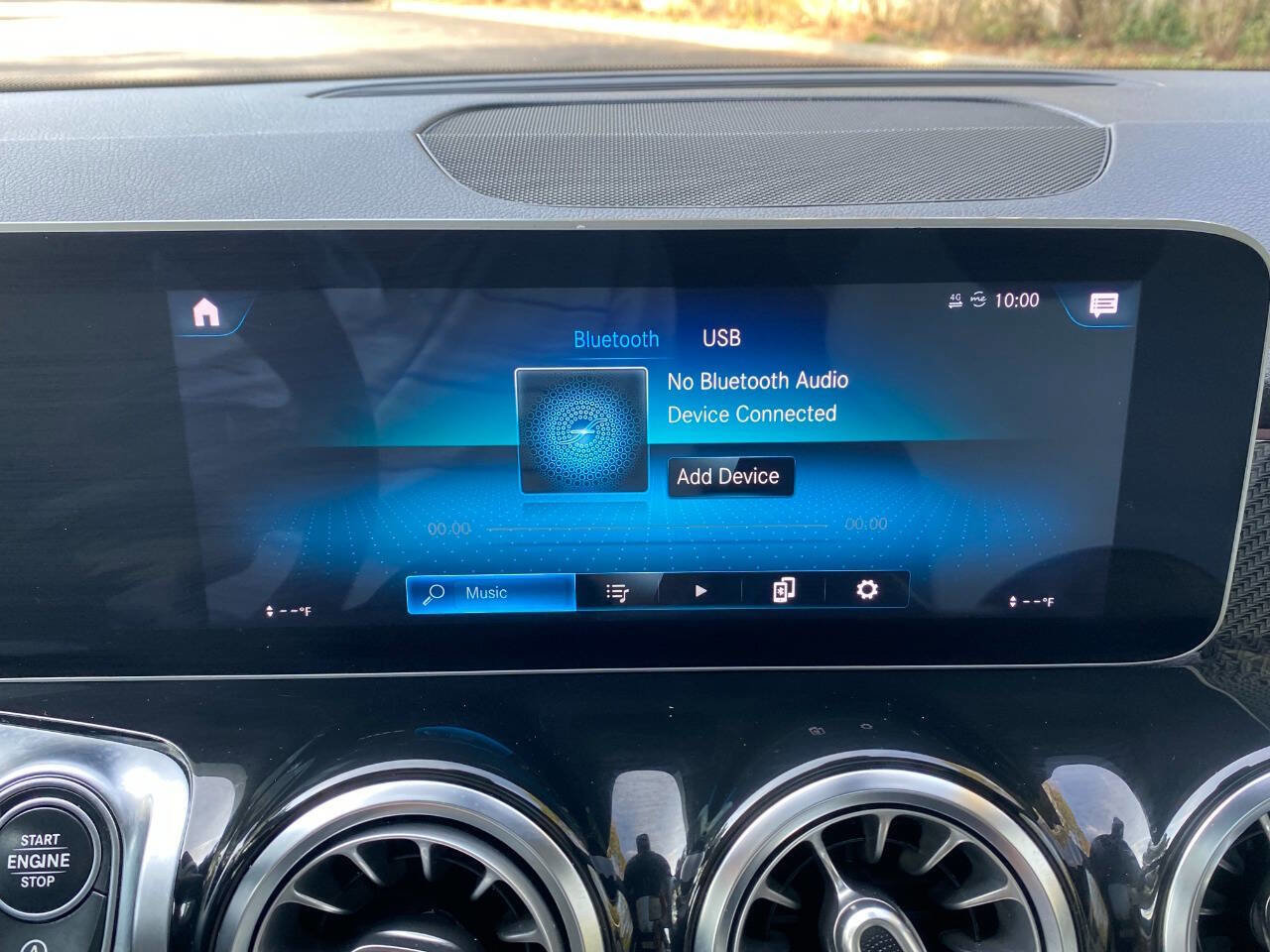 Used 2021 Mercedes-Benz GLB 250 4MATIC image 33
