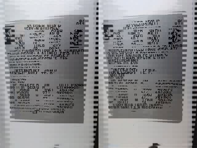 Used 2012 GMC Acadia Denali image 37