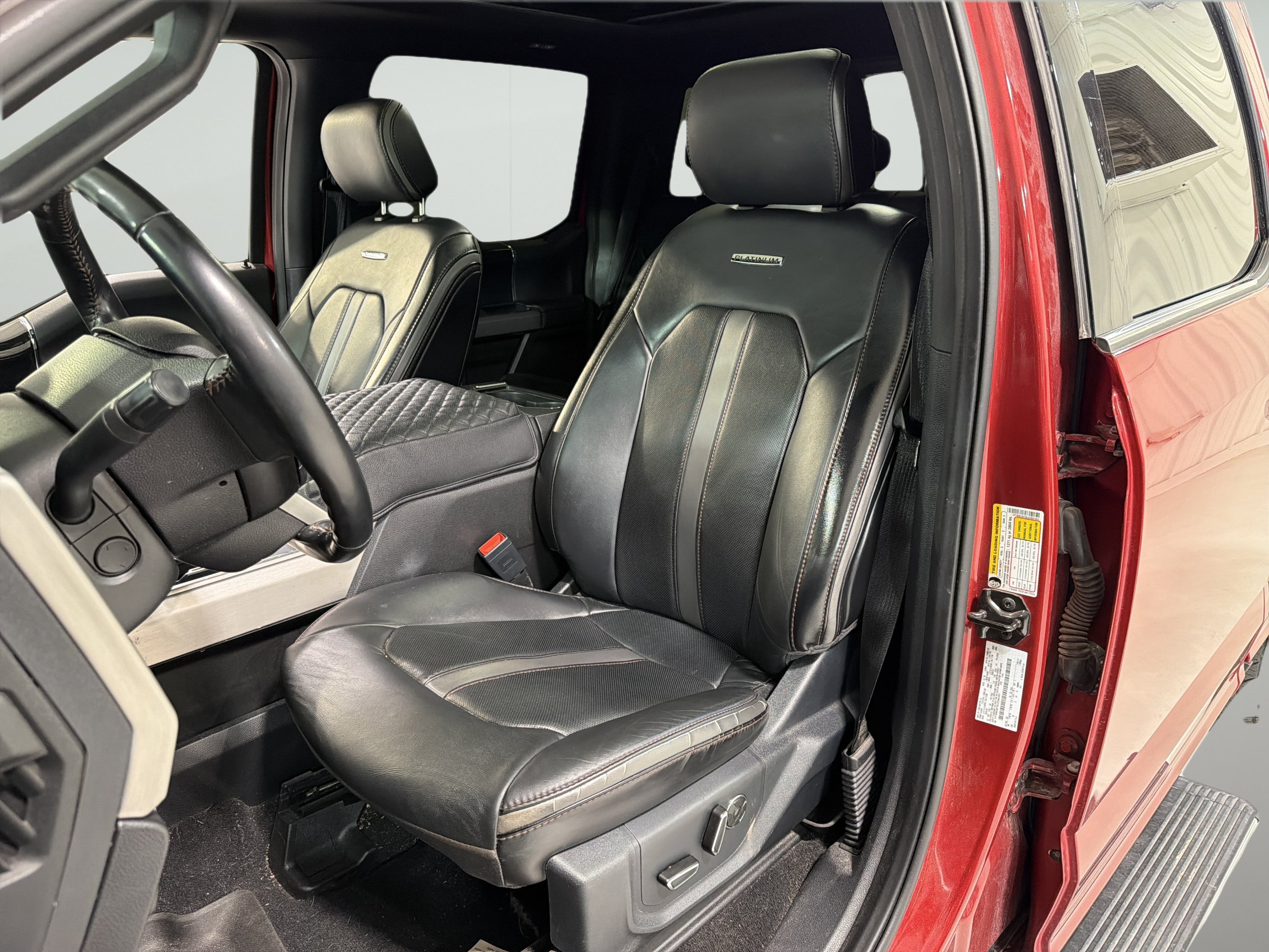 Used 2020 Ford F250 Platinum w/ FX4 Off-Road Package AWD/4WD image 10