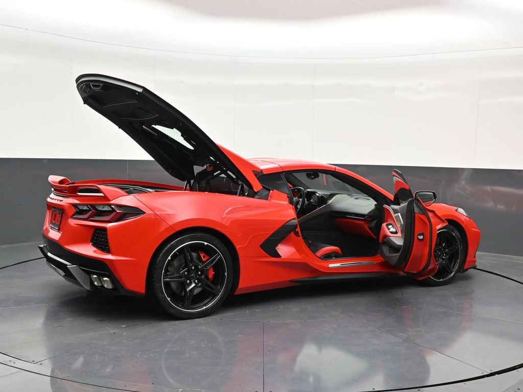 Used 2021 Chevrolet Corvette Stingray Premium Cpe w/ Z51 Performance Package RWD image 30