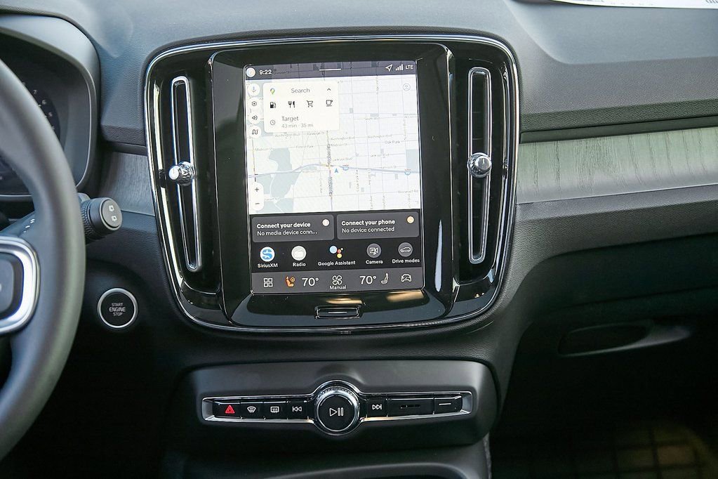 New 2026 Volvo XC40 B5 Ultra w/ Protection Package Premier image 27