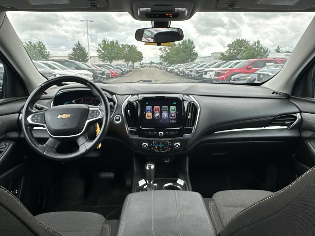 Used 2018 Chevrolet Traverse LT FWD image 19