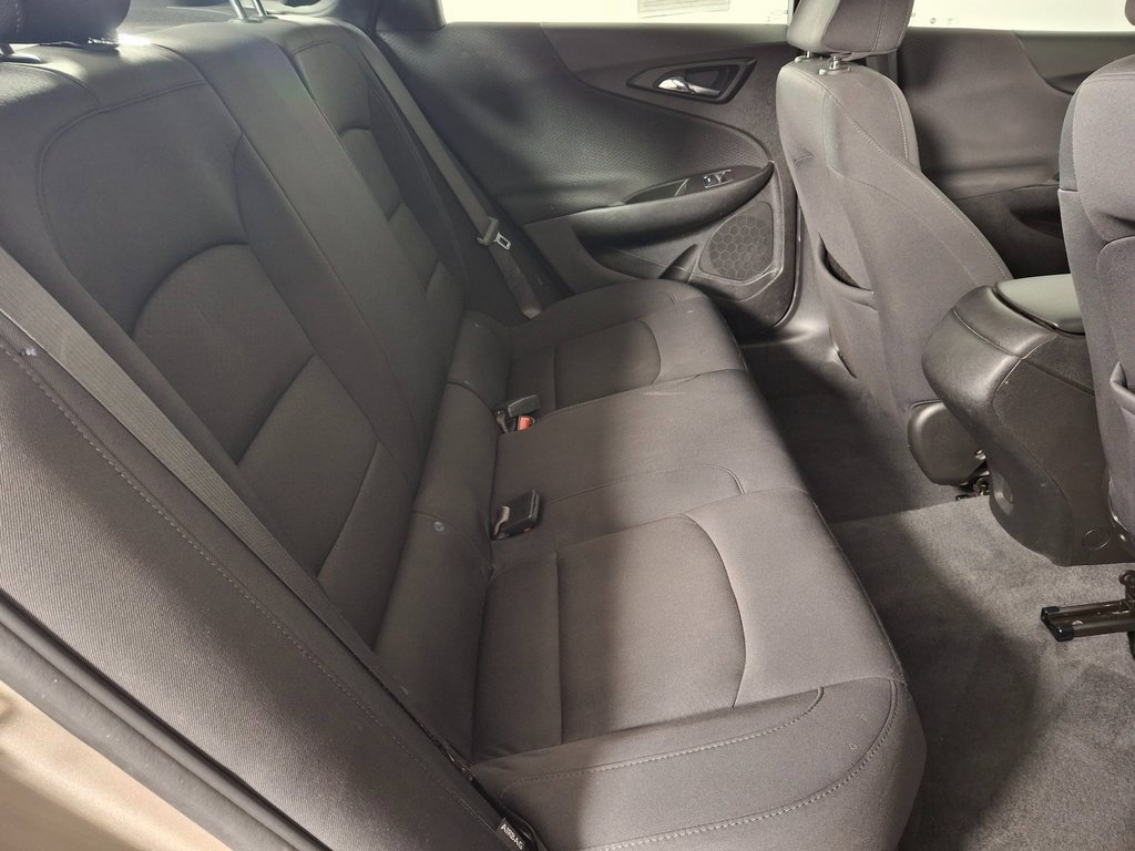 Used 2022 Chevrolet Malibu RS image 29