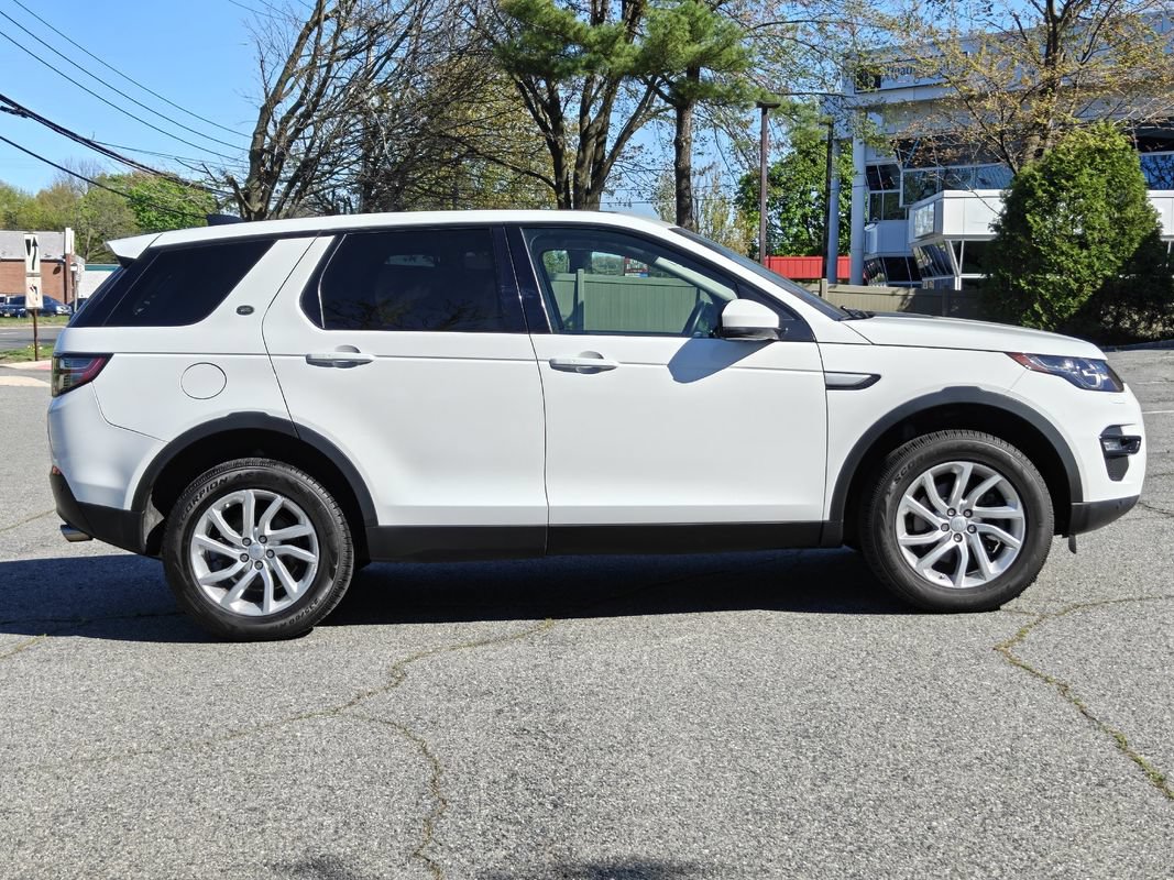Used 2019 Land Rover Discovery Sport HSE AWD/4WD image 3