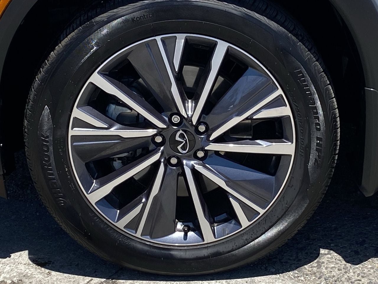 Certified 2026 INFINITI QX60 Luxe w/ Cargo Package FWD image 8