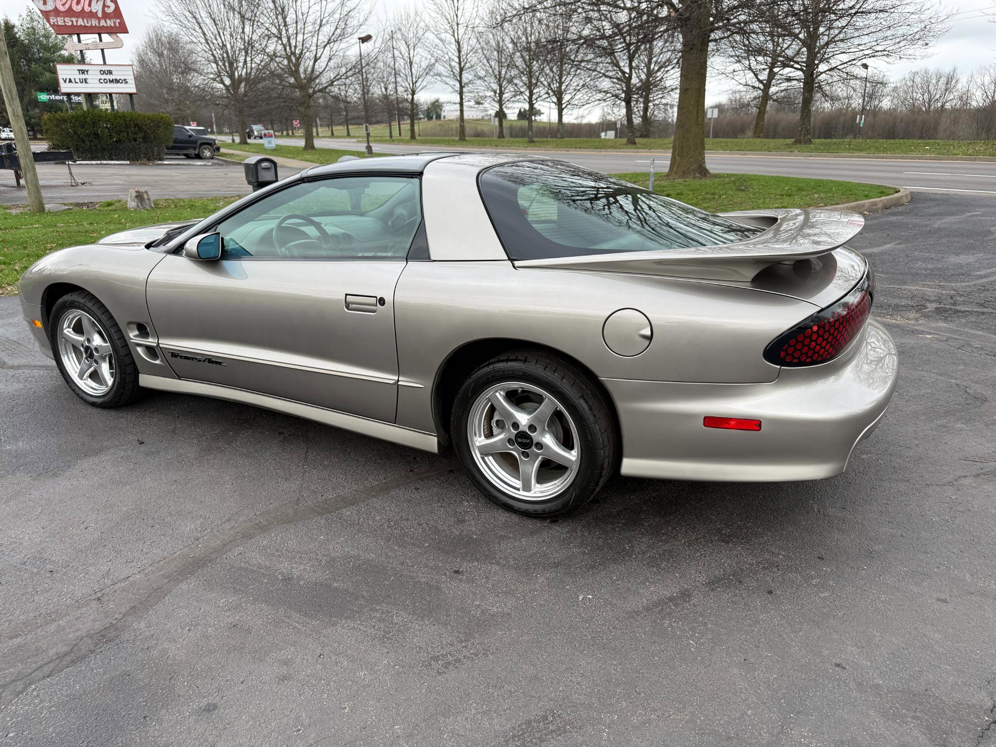 Used 1999 Pontiac Firebird Formula image 8