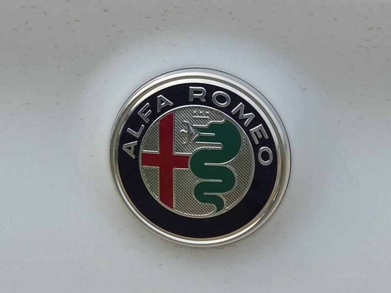 Used 2023 Alfa Romeo Giulia Sprint RWD image 13