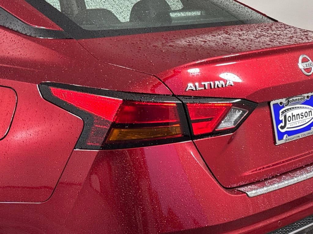 Used 2020 Nissan Altima 2.5 SR FWD image 11