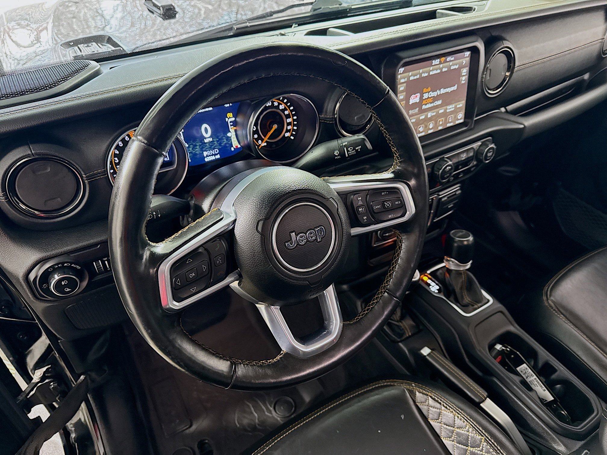 Used 2021 Jeep Gladiator Overland AWD/4WD image 23