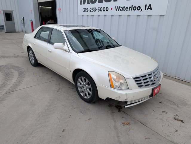 Used 2008 Cadillac DTS w/ Sun And Sound Package FWD image 7