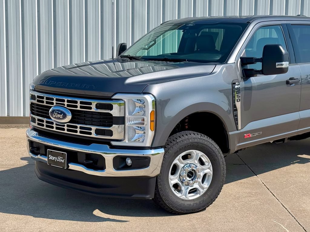 New 2026 Ford F250 XLT AWD/4WD image 2