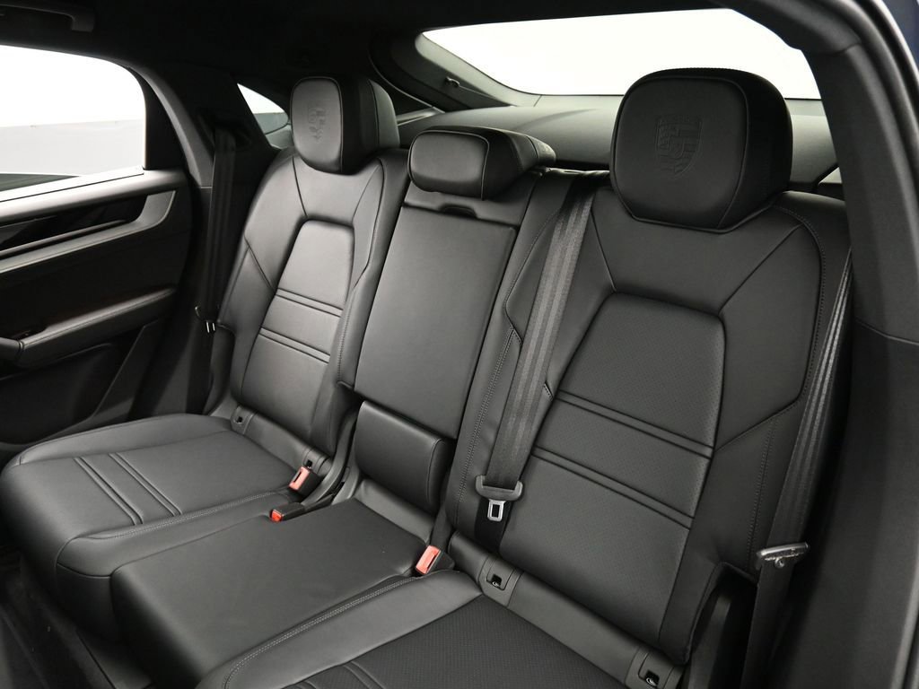New 2026 Porsche Cayenne S image 25