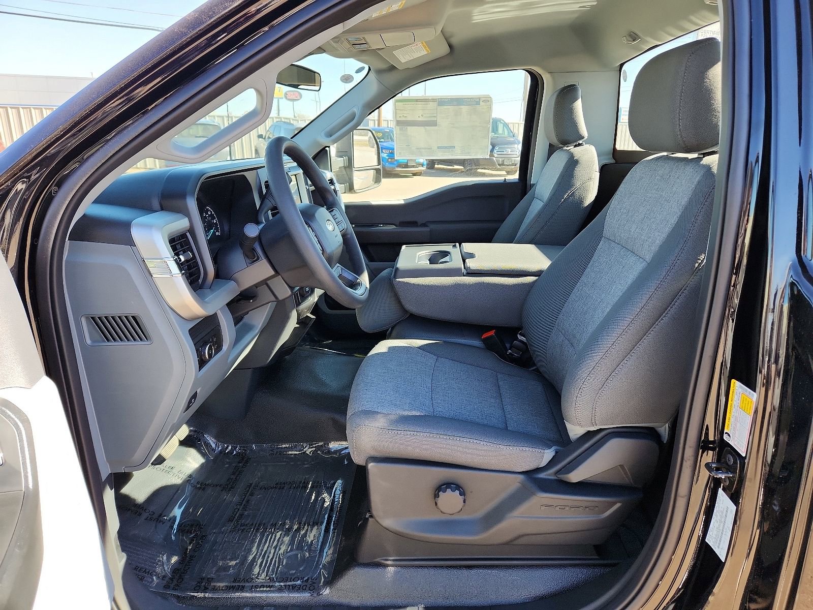 New 2025 Ford F250 XL w/ 360-Degree Camera Package RWD image 8