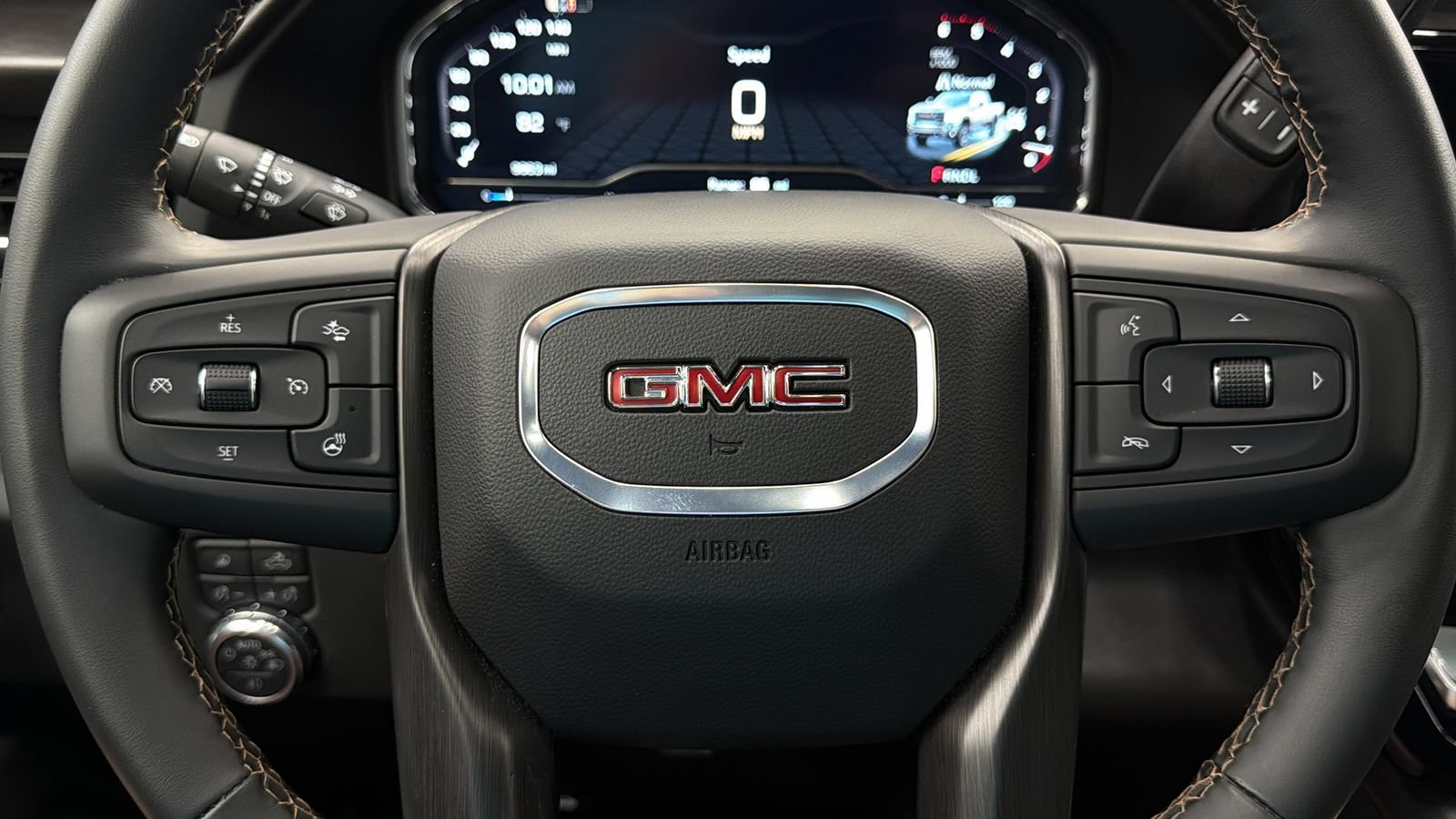 Used 2025 GMC Sierra 2500 AT4 w/ AT4 Premium Plus Package AWD/4WD image 29