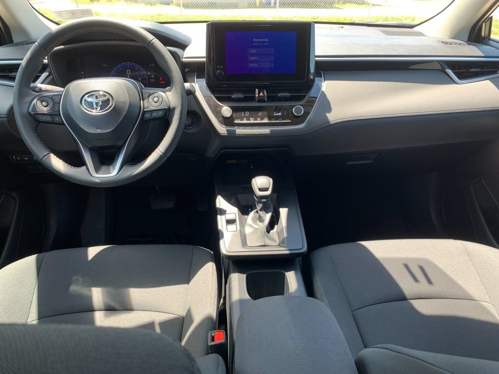 Used 2026 Toyota Corolla Cross LE FWD image 16