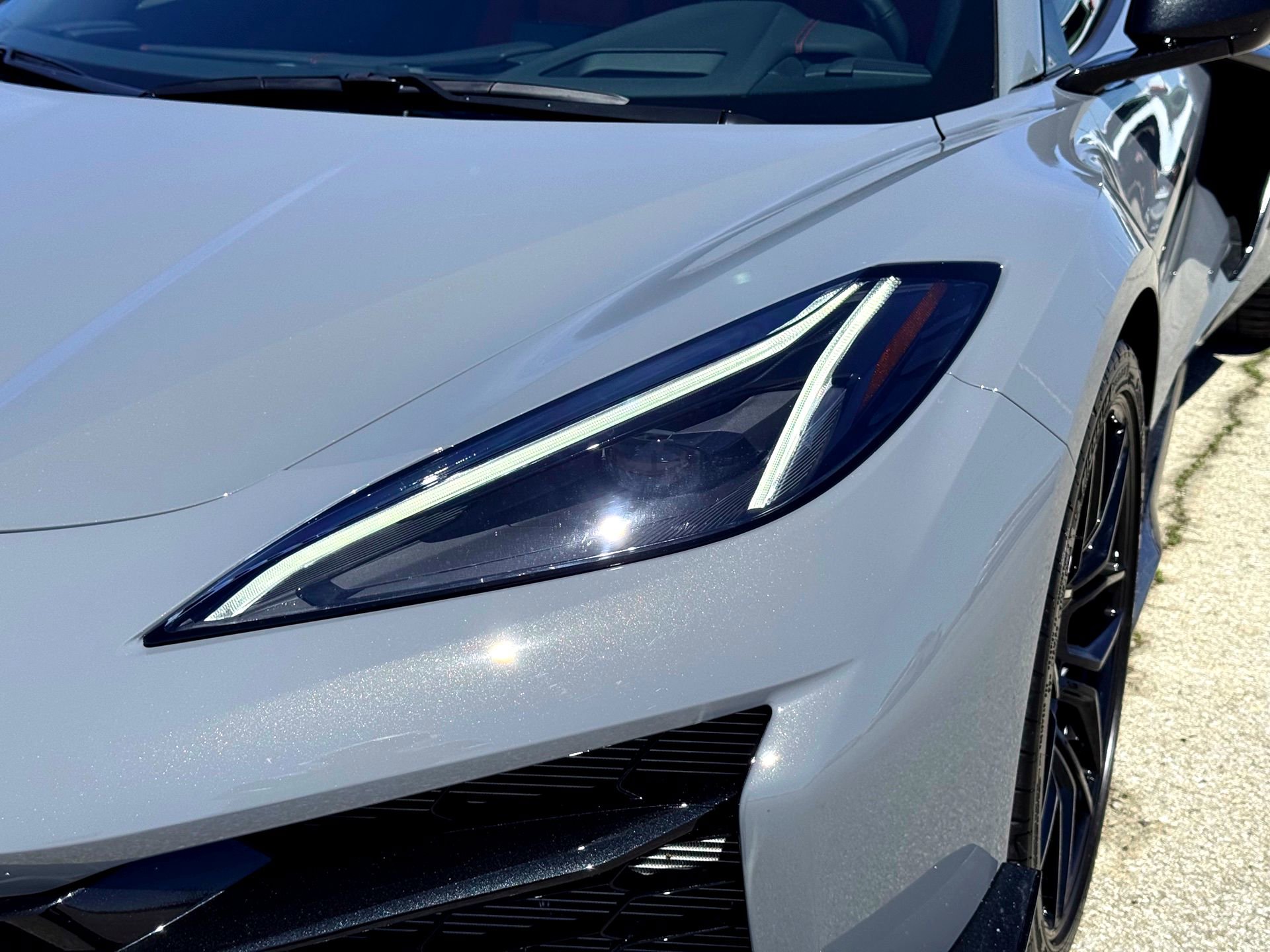 Used 2025 Chevrolet Corvette Z06 w/ Z07 Performance Package image 3