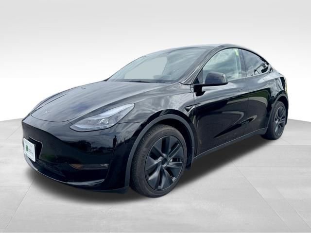 Used 2024 Tesla Model Y Long Range image 3