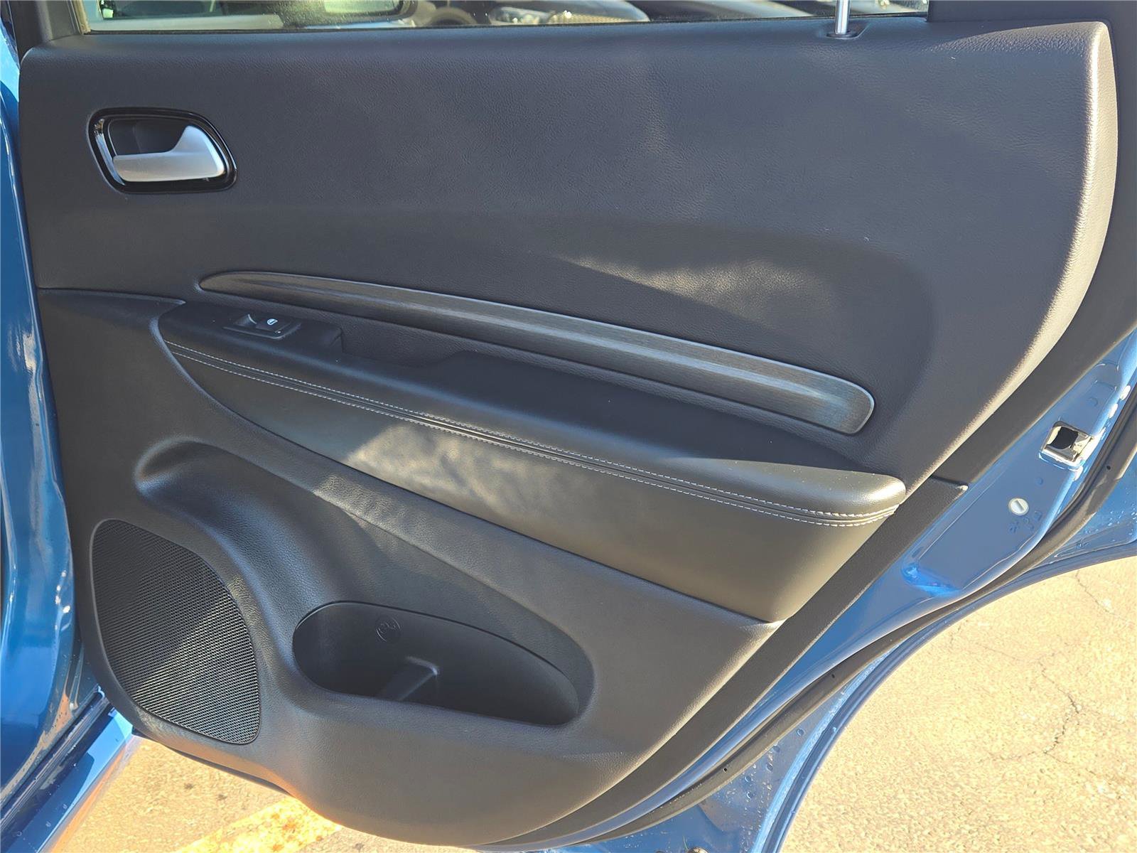 Used 2023 Dodge Durango SXT w/ SXT Blacktop Group image 9