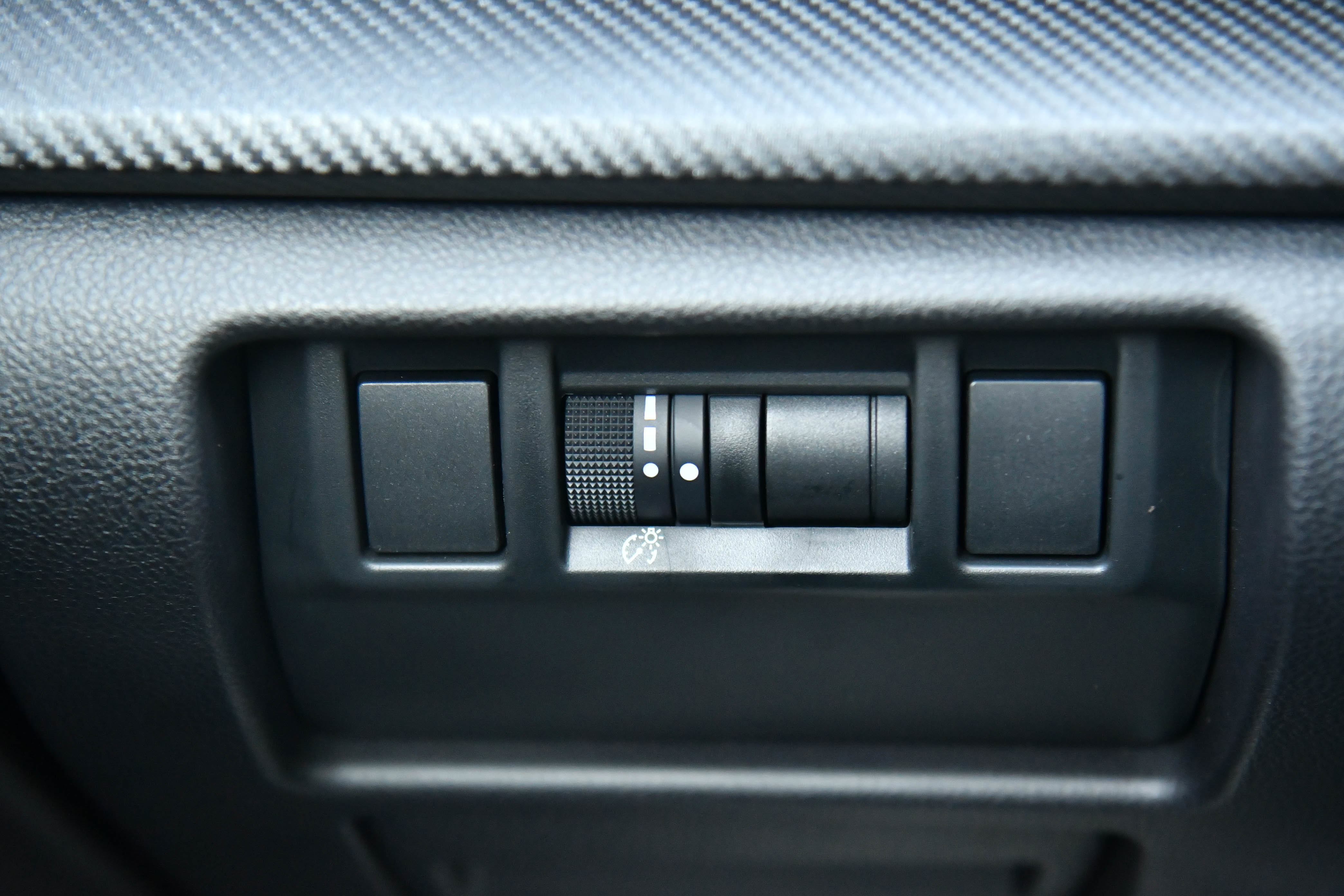 Used 2024 Subaru Crosstrek 2.5i Limited w/ Crosstrek Mirror Package AWD/4WD image 33