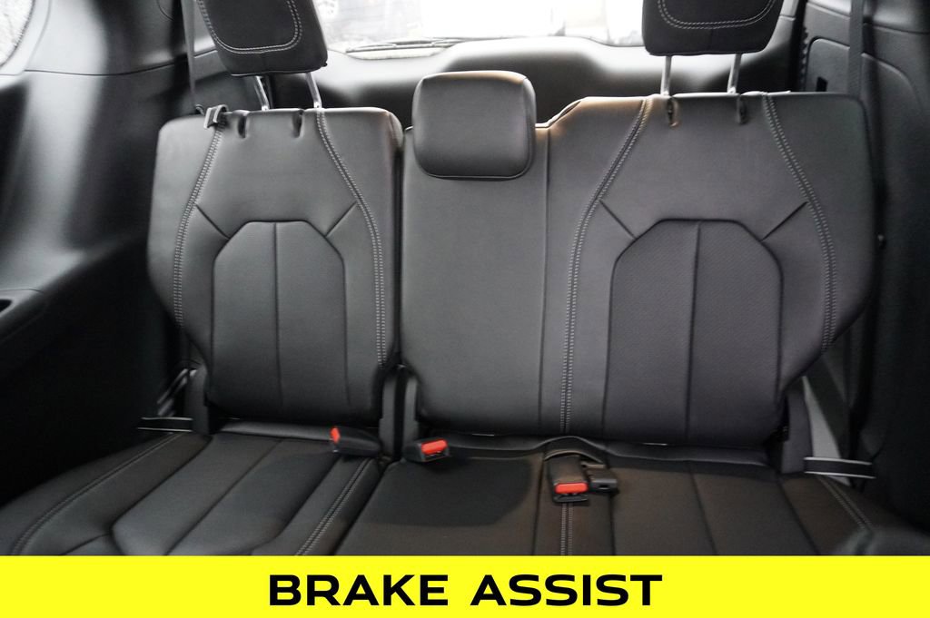 New 2026 Chrysler Voyager LX image 8