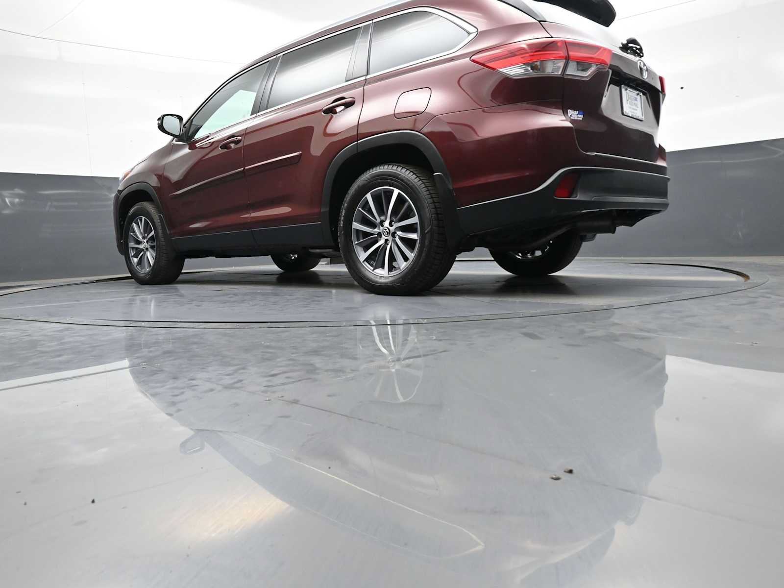 Used 2019 Toyota Highlander XLE w/ Protection Package #3 AWD/4WD image 33