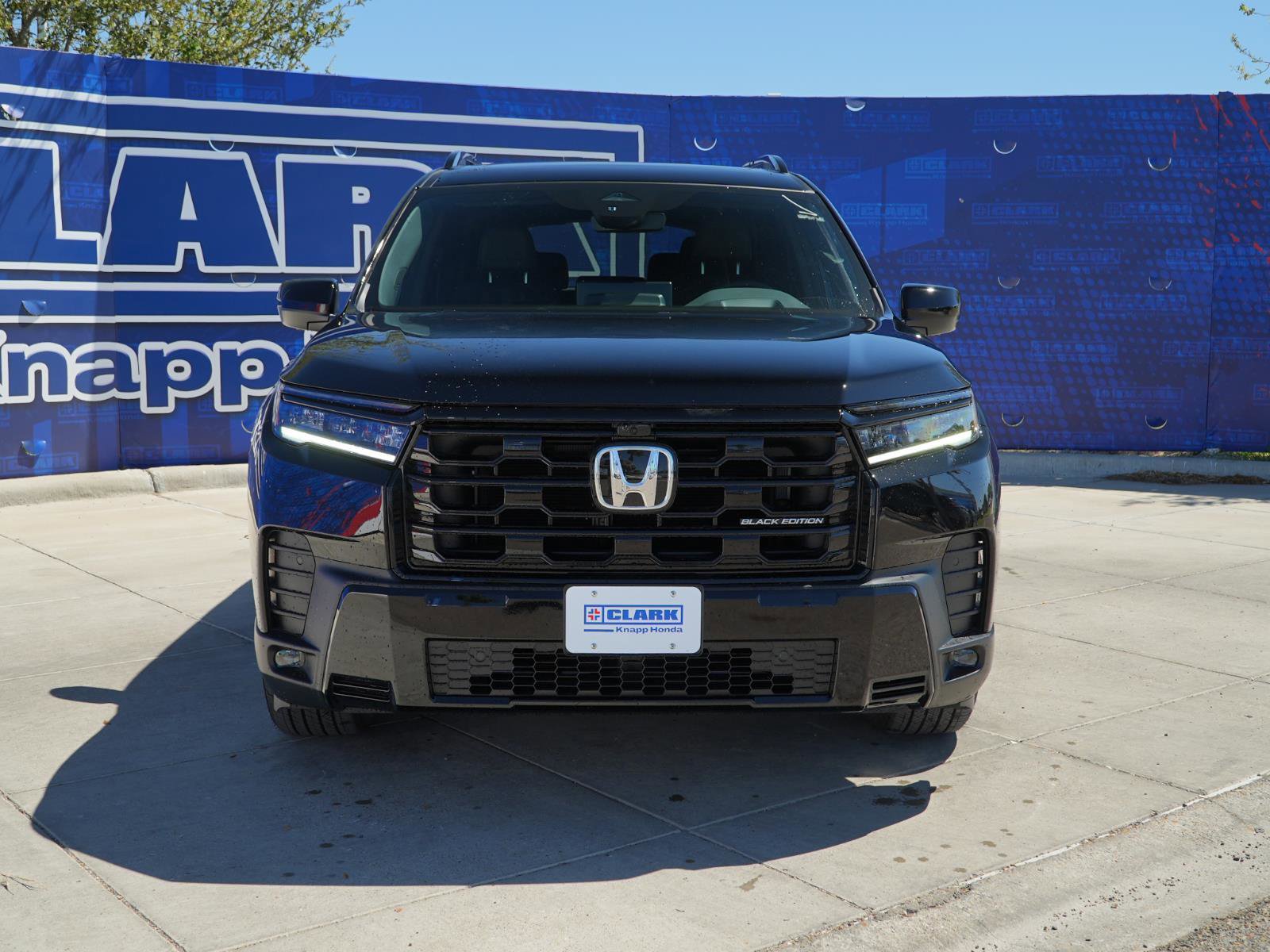 New 2026 Honda Pilot Black Edition image 2