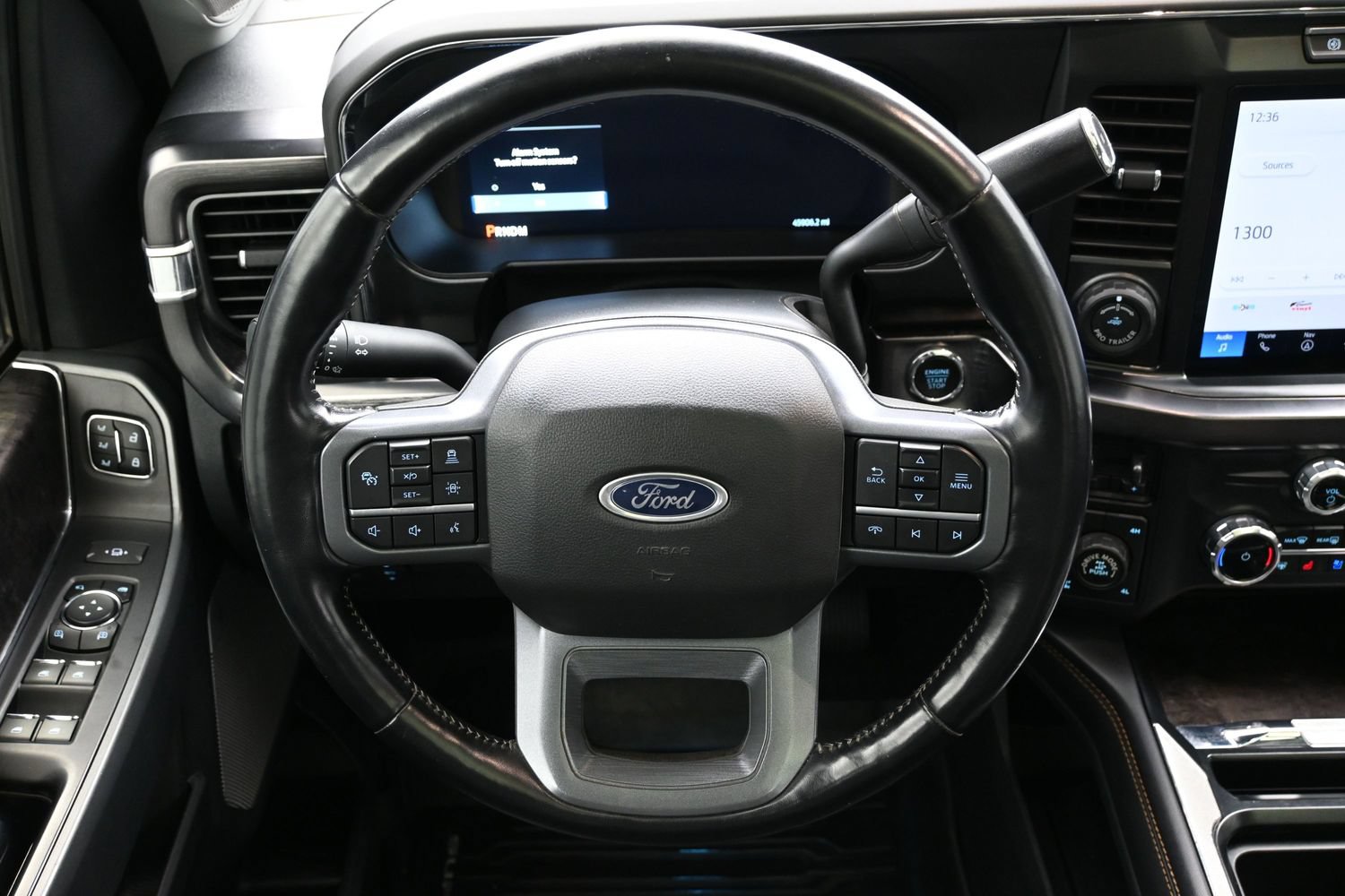 Used 2023 Ford F250 Lariat w/ Lariat Ultimate Package AWD/4WD image 15