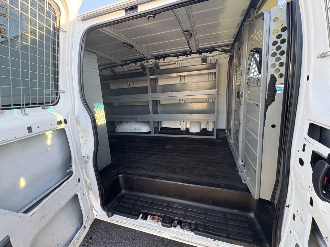 Used 2016 Chevrolet Express 3500 image 13