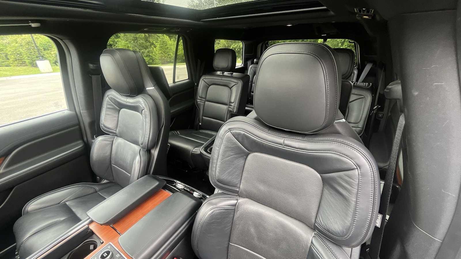 Used 2019 Lincoln Navigator Reserve AWD/4WD image 10