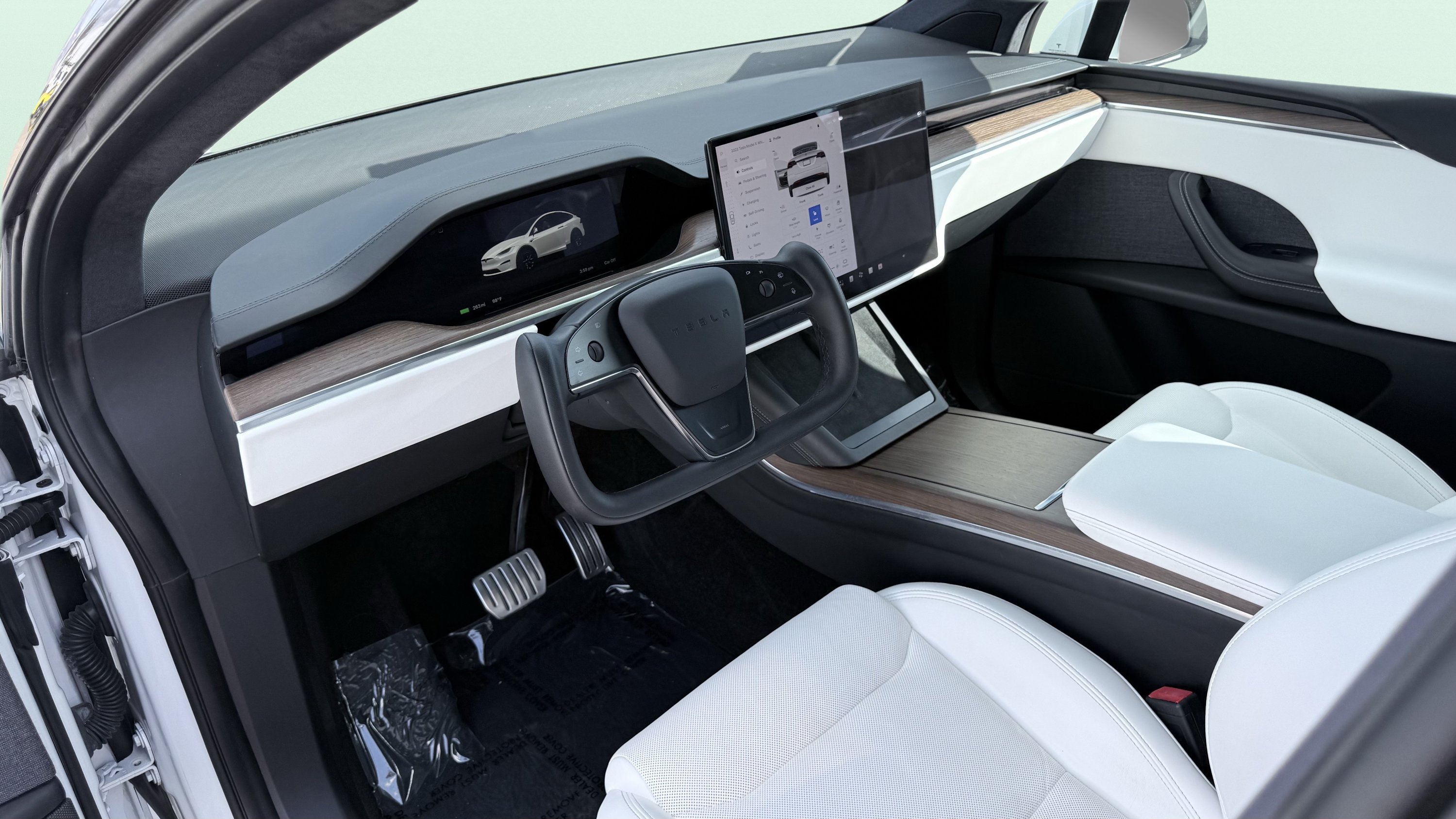 Used 2023 Tesla Model X AWD/4WD image 28