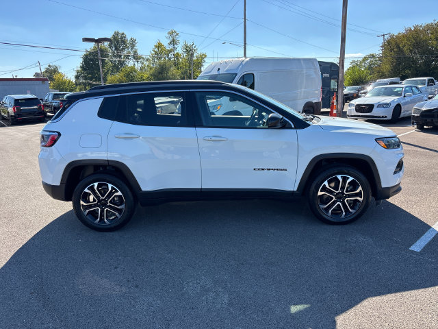 Used 2023 Jeep Compass Limited AWD/4WD image 28