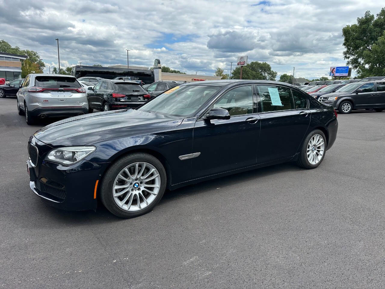 Used 2013 BMW 750Li xDrive image 3