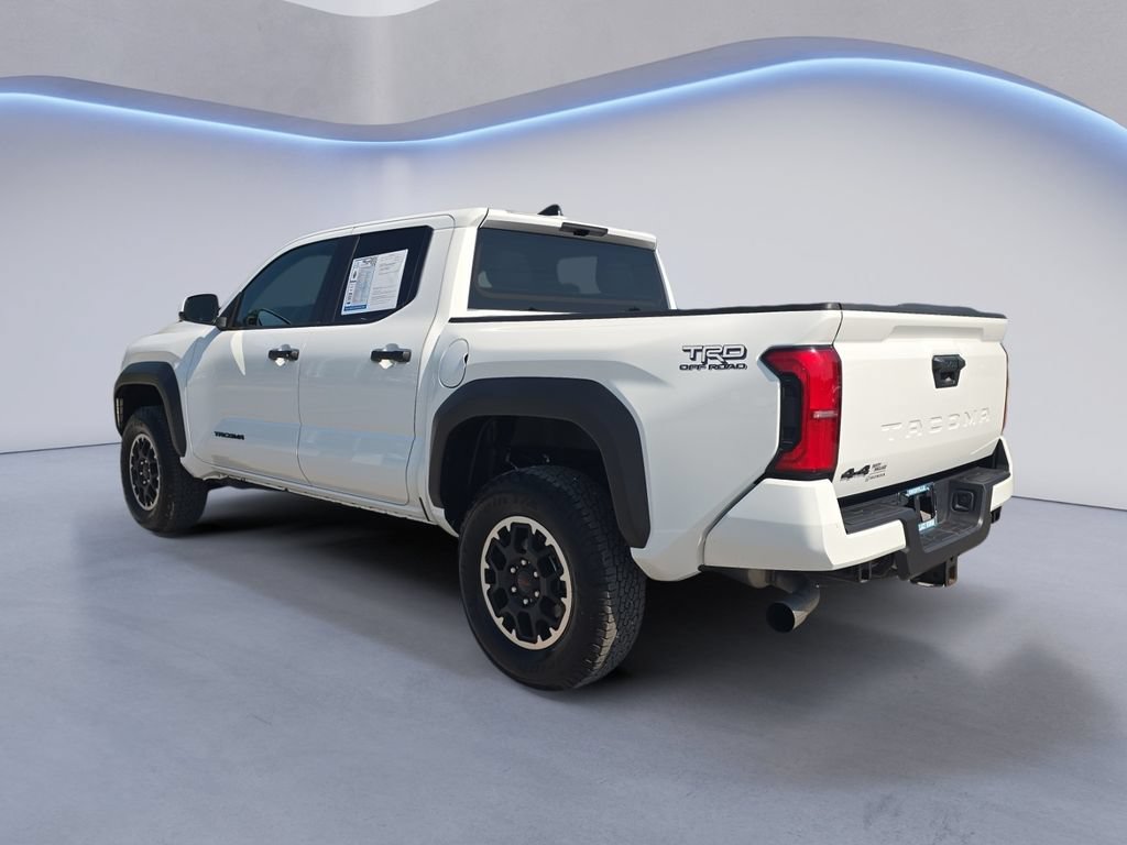 Used 2025 Toyota Tacoma TRD Off-Road AWD/4WD image 3