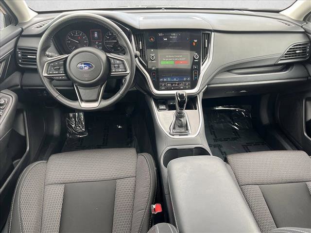 Used 2025 Subaru Outback Premium image 11