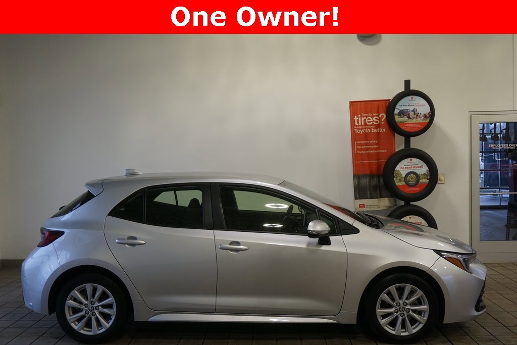 Used 2023 Toyota Corolla SE image 2
