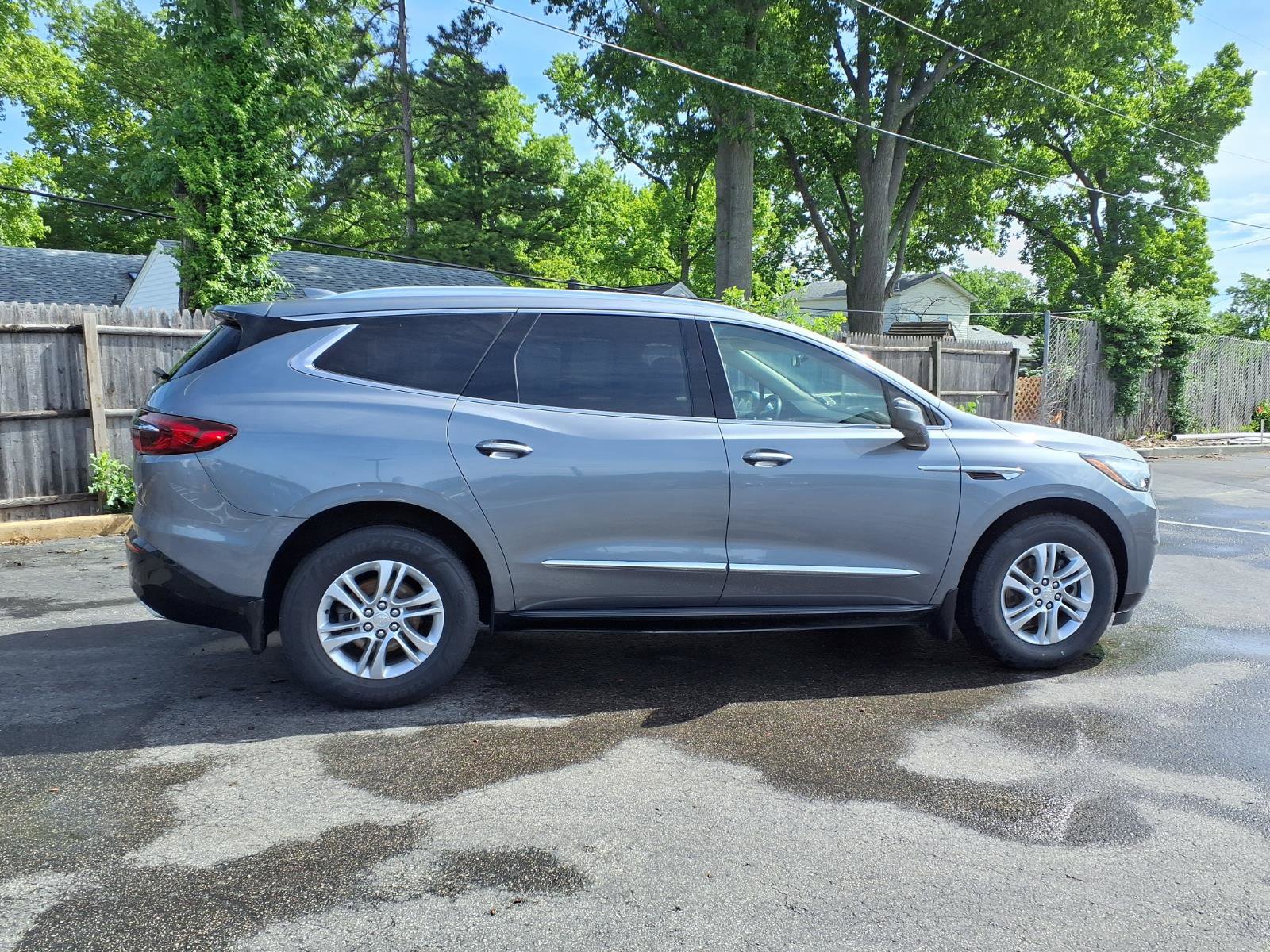 Used 2019 Buick Enclave Essence AWD/4WD image 27