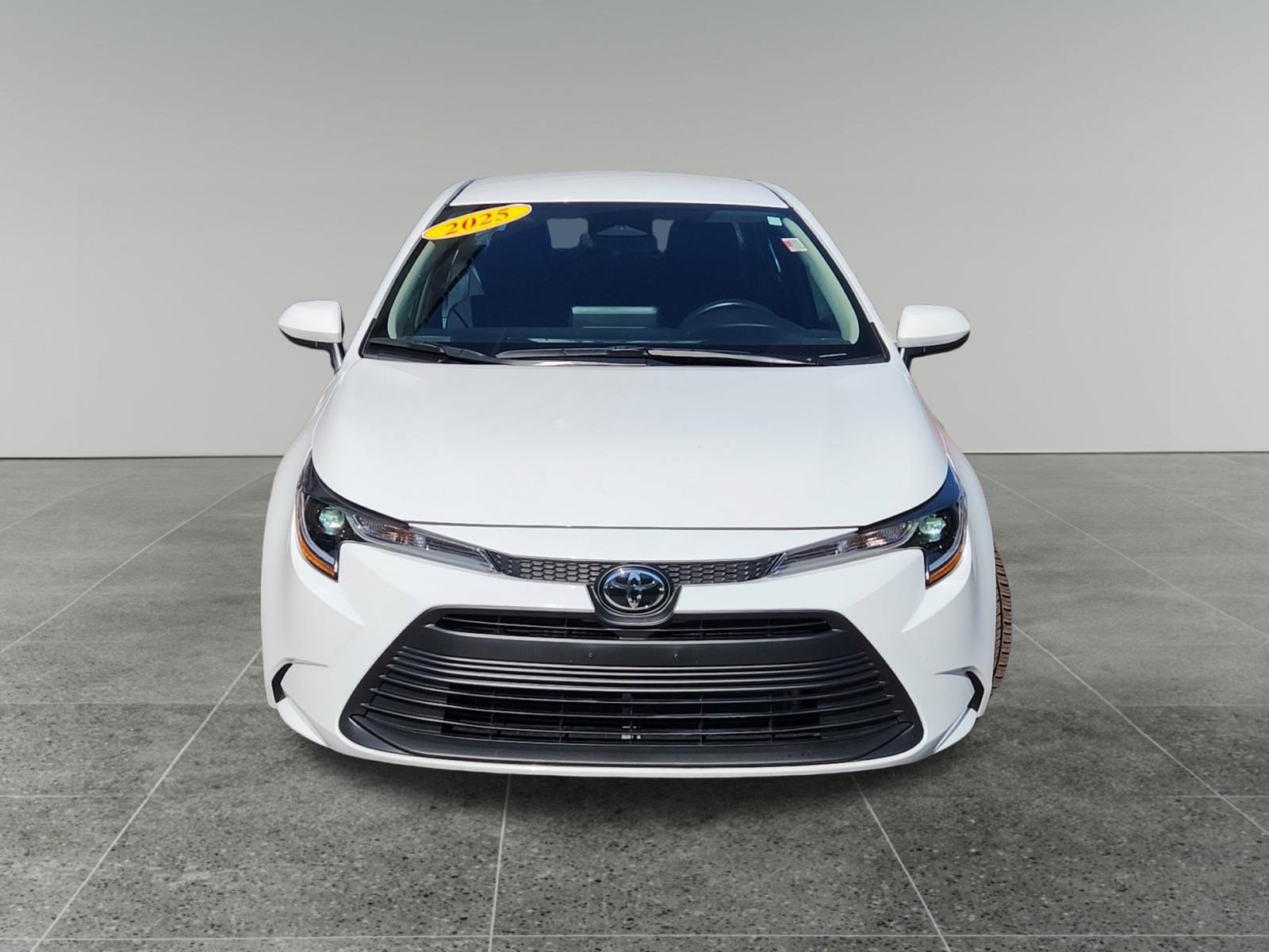 Certified 2025 Toyota Corolla LE image 2