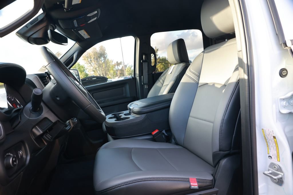 New 2026 RAM 3500 Tradesman AWD/4WD image 17