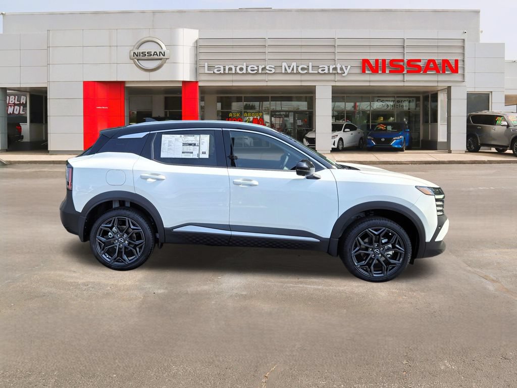New 2026 Nissan Kicks SR FWD image 2