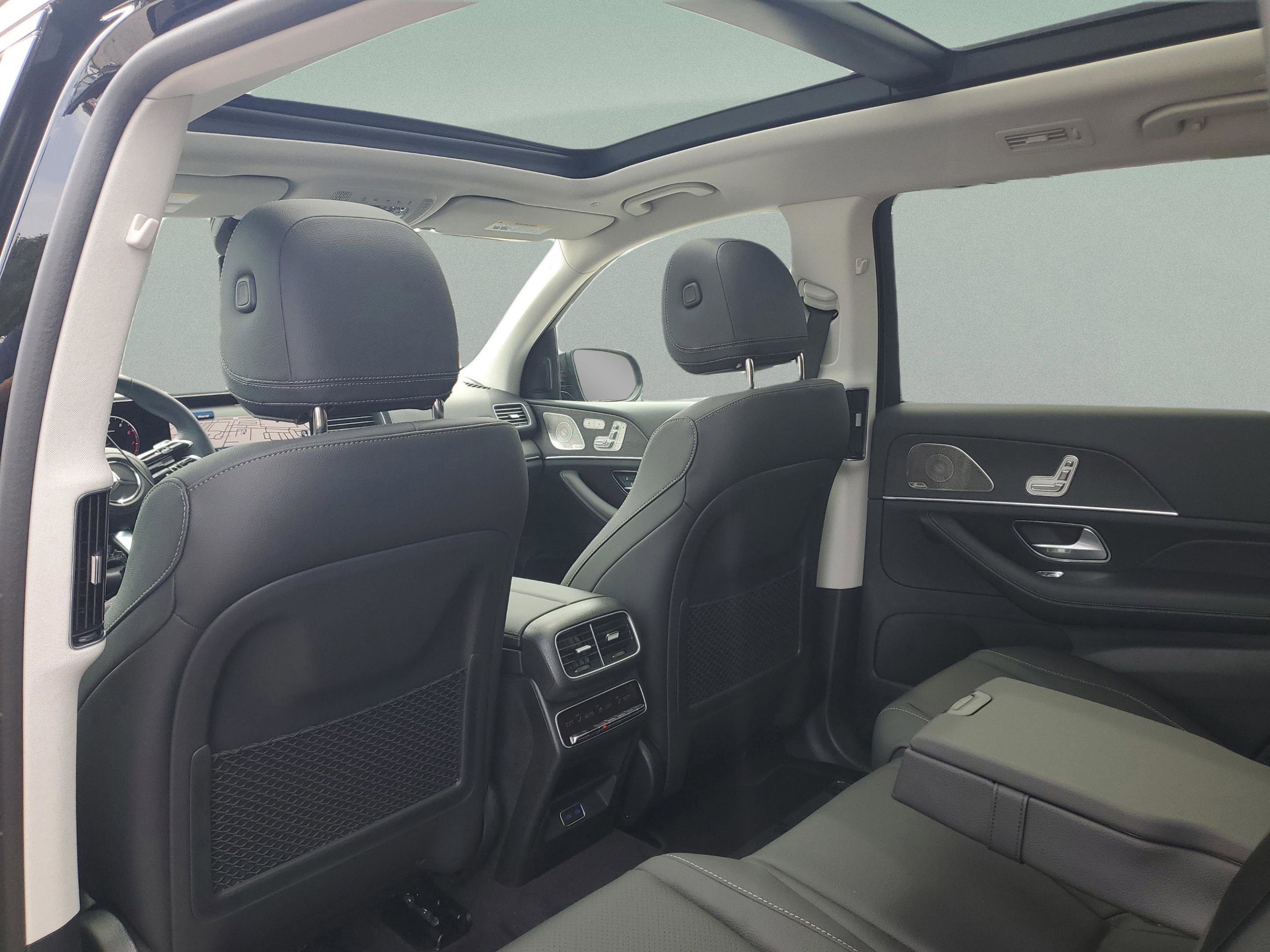 Certified 2026 Mercedes-Benz GLS 450 4MATIC image 8