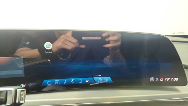 Used 2025 Cadillac Lyriq Sport AWD/4WD image 50