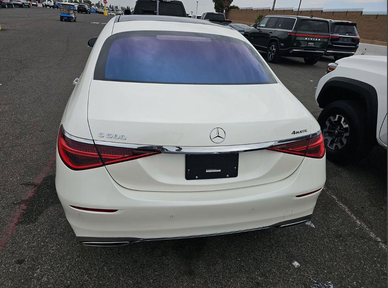 Used 2021 Mercedes-Benz S 580 4MATIC Sedan image 5