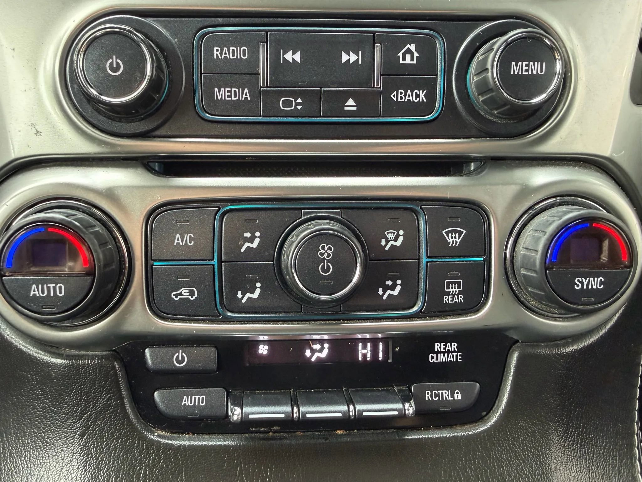 Used 2017 Chevrolet Tahoe LS w/ All-Season Package image 23