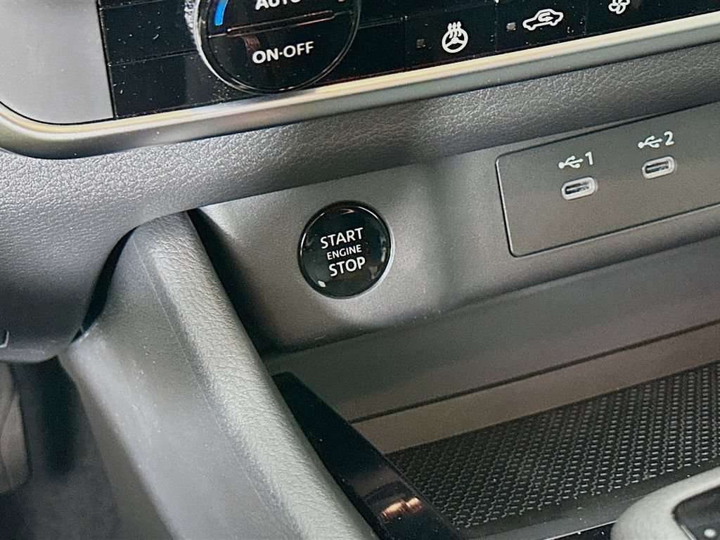 New 2026 Nissan Rogue SV w/ Cold Weather Package AWD/4WD image 19