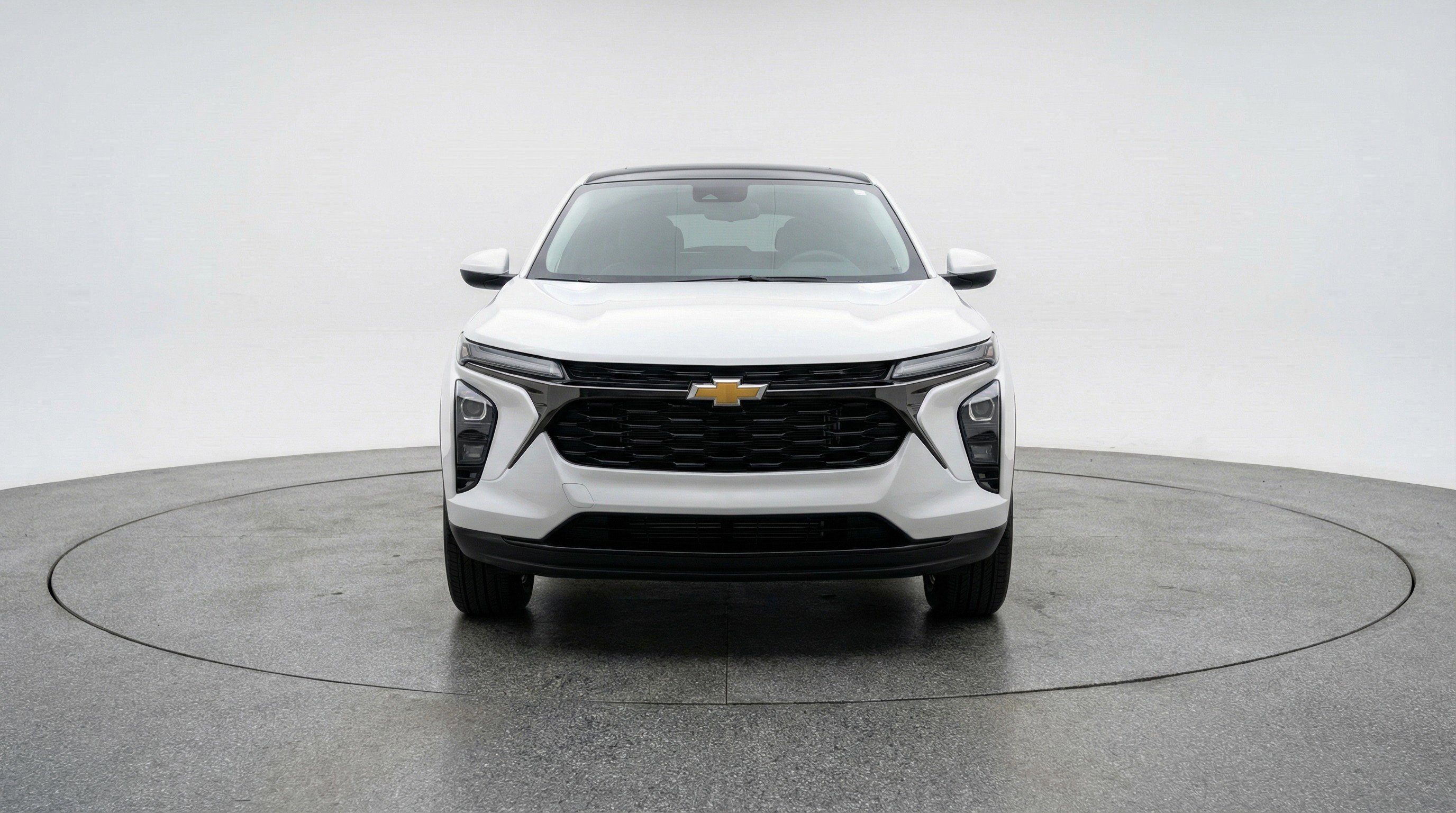 Used 2025 Chevrolet Trax LT w/ LT Convenience Package image 2