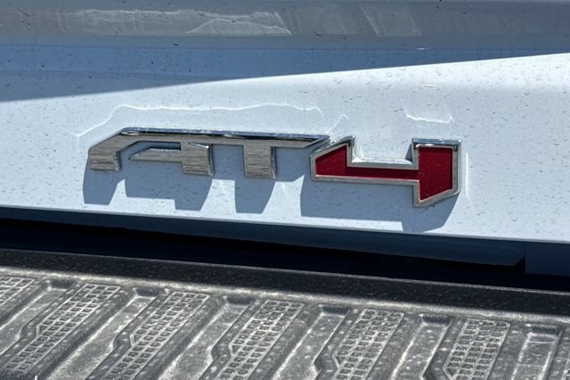 Used 2025 GMC Sierra 2500 AT4 w/ AT4 Premium Plus Package AWD/4WD image 51